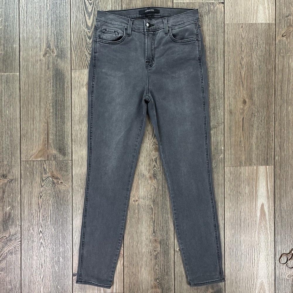 SOLD! J Brand Bree Cropped Skinny Ankle Jeans in Nightbird Faded Black Wash - Picture 3 of 12